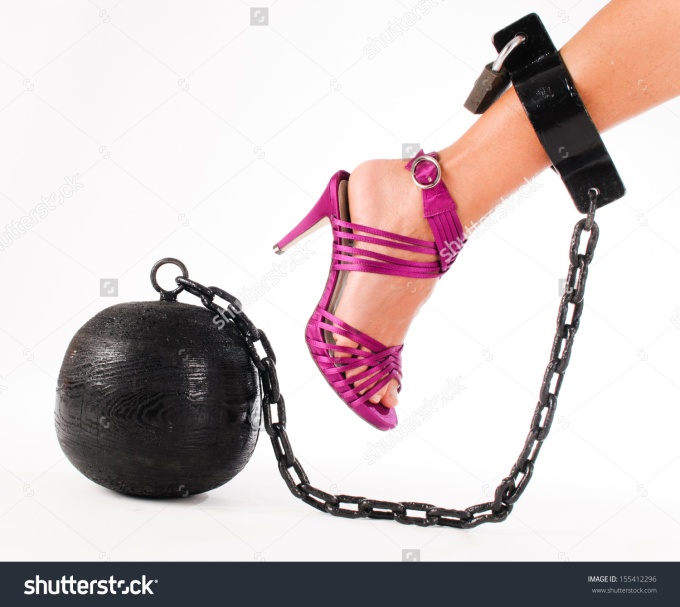 prison-ball female-155412296